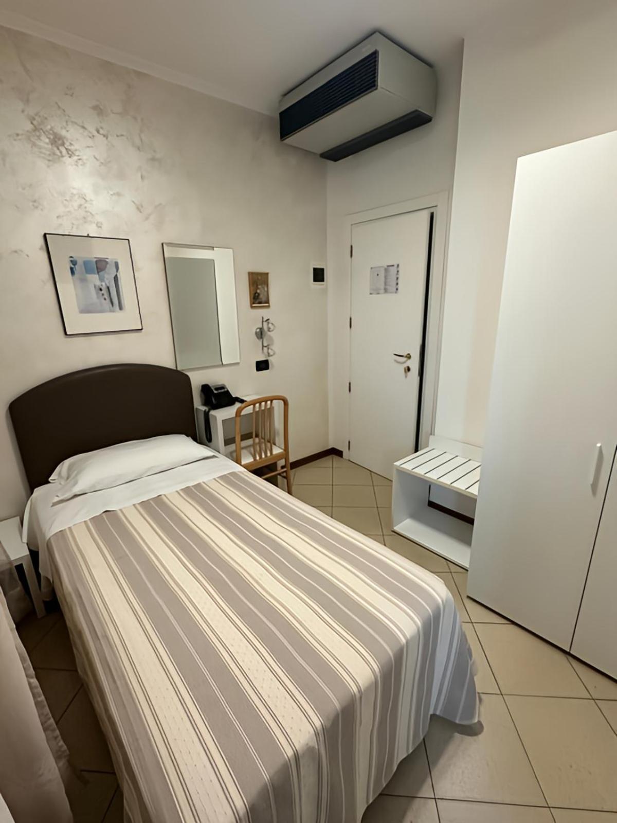 Hotel Piccinelli Rimini Exterior photo