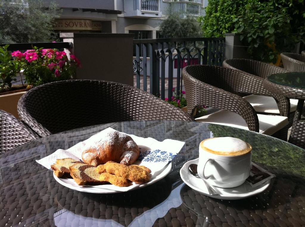 Hotel Piccinelli Rimini Exterior photo