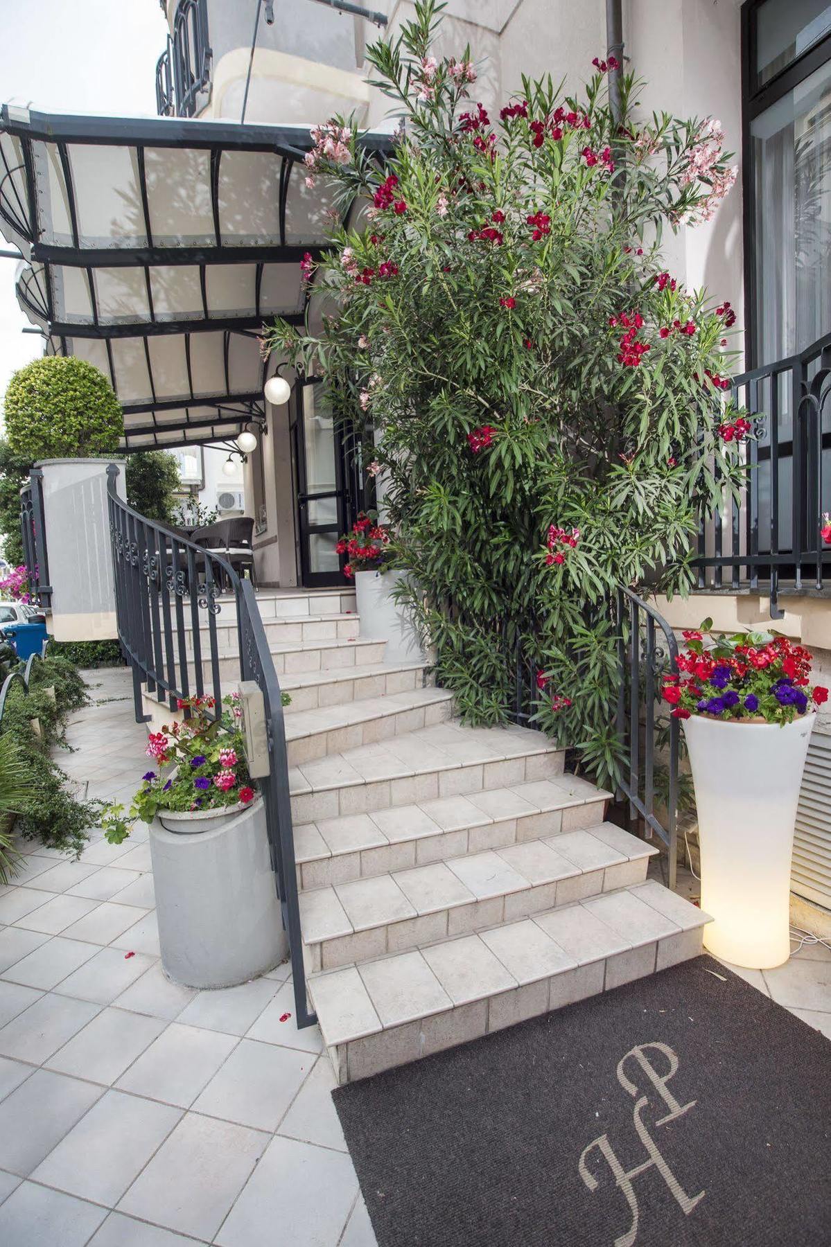 Hotel Piccinelli Rimini Exterior photo
